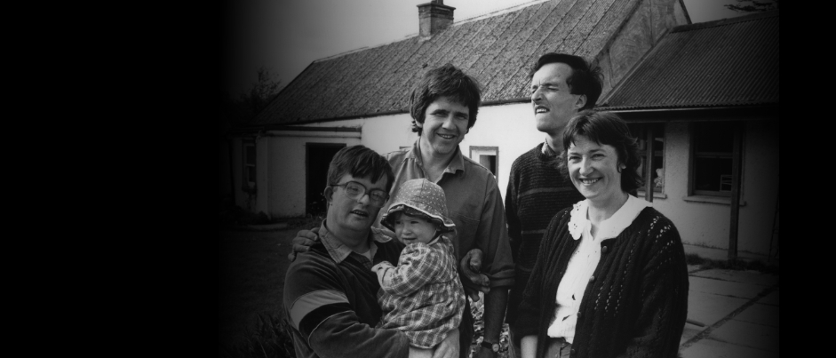 Somalian girl looking to the horizon
