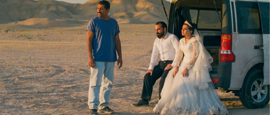 Somalian girl looking to the horizon