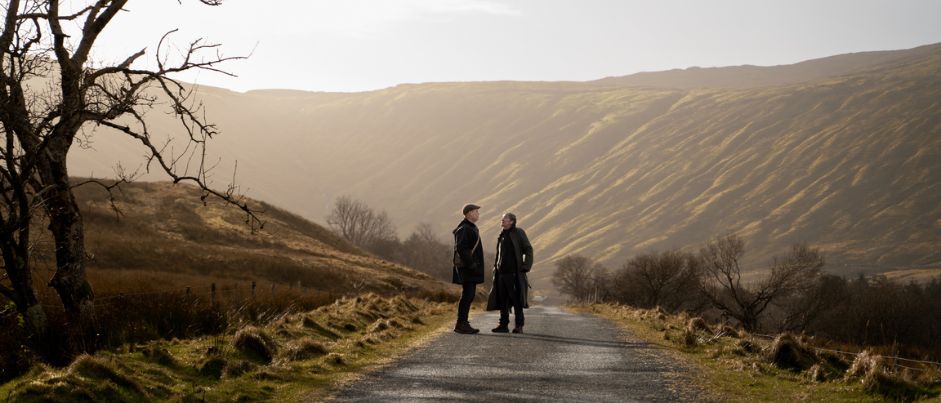 Somalian girl looking to the horizon