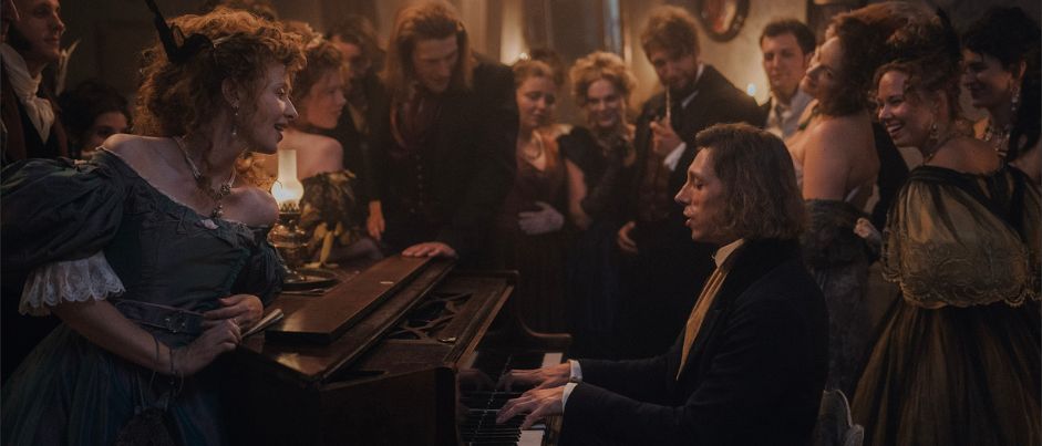 Somalian girl looking to the horizon