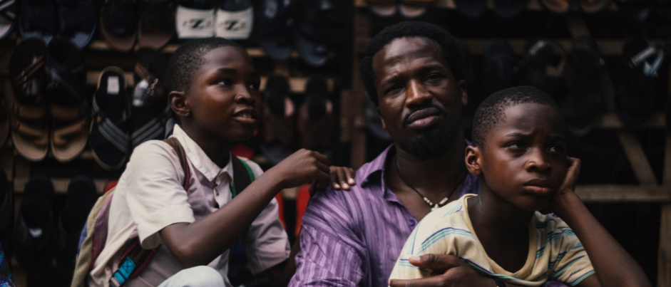 Somalian girl looking to the horizon