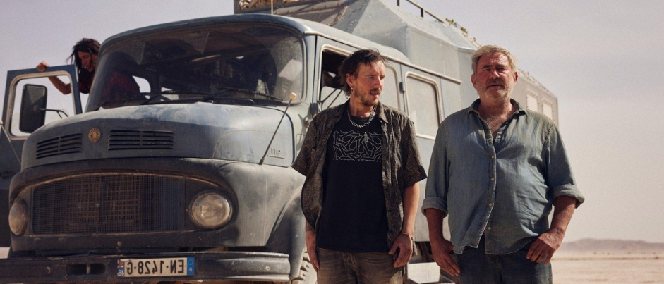 Somalian girl looking to the horizon