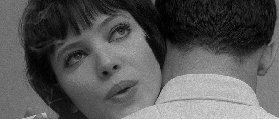 Somalian girl looking to the horizon