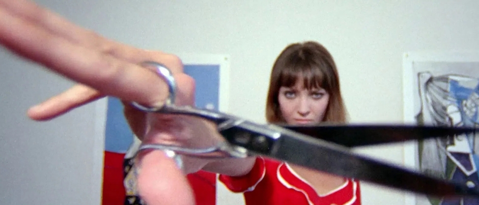 Somalian girl looking to the horizon